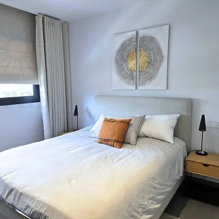 Apartment Luxury, Ocean View, Pool, Gym & Club