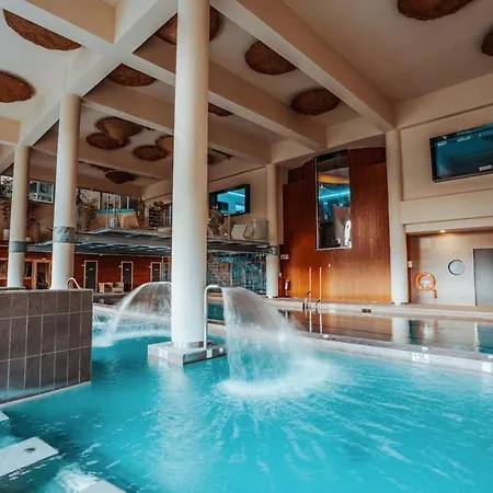 Luxury, Ocean View, Pool, Gym & Club Apartment *